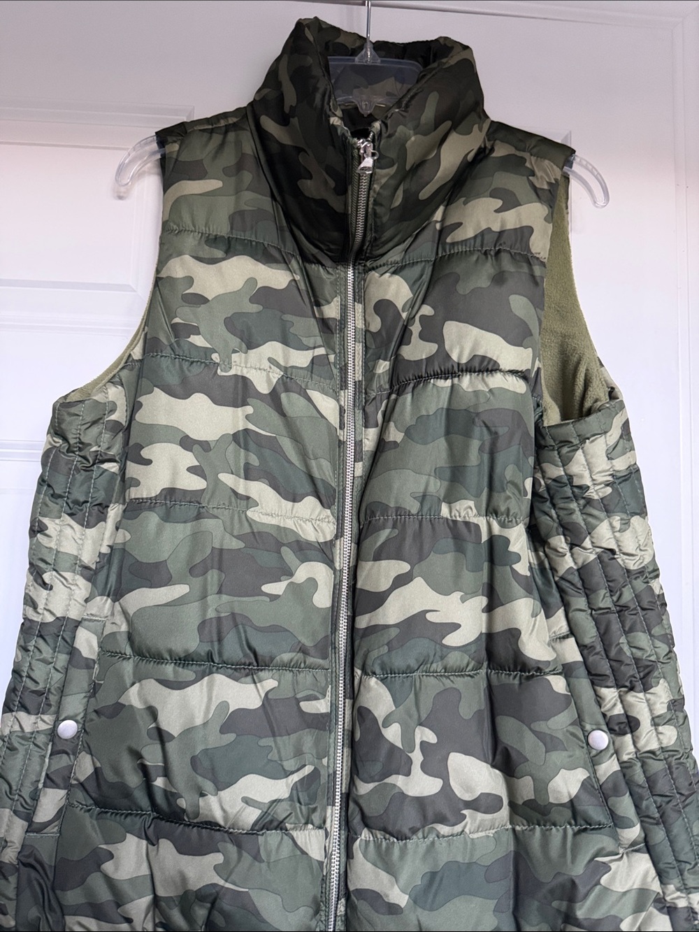 Old Navy Camo Quilted Puffer Vest - Green Camo